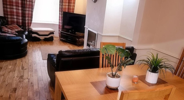Captivating 3-bed in Wednesbury, Free Parking, Забронировать Апартаменты/квартира Апартаменты Уэст-Мидлендс, Апартаменты/квартира