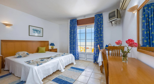 Apartamentos Monica Isabel Beach Club, Boek Hotel Hotels in Albufeira met parkeren, Parkeren