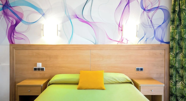 Двухместный номер Standard с балконом и с частичным видом на море Hotel Servigroup Papa Luna 4 Sup
