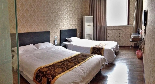 Junjia Express, Book Hotel Hoteller i Jincheng med parkering, Parkering