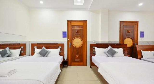 Семейный номер Standard An Binh 2 hotel near Dam Sen Park