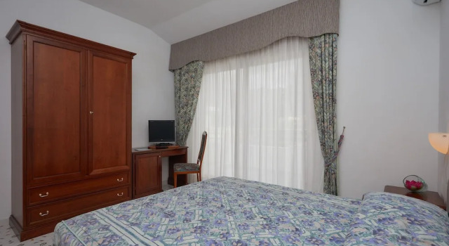 Двухместный номер Comfort с балконом Hotel La Castellana