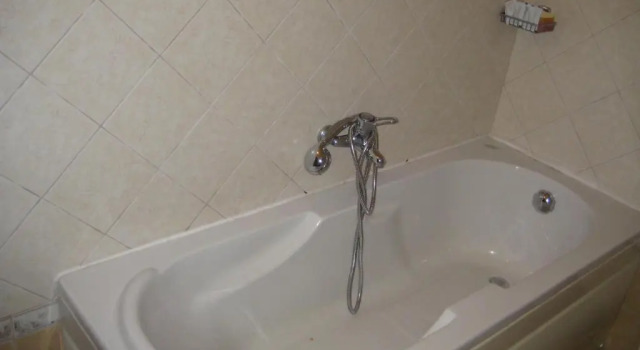 Трёхместный номер Standard с балконом Drini Hotel