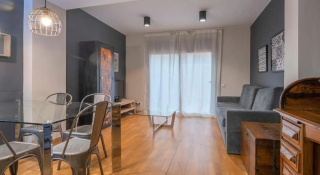 Bright and modern Duplex with terrace in Eixample district P1