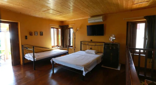 Traditional House in Lepanto Castle, Book Hotel Nafpaktos 