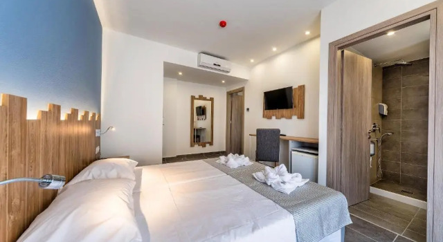 Трёхместный номер Standard Pollis Hotel