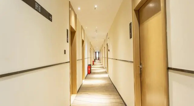 City Comfort Inn Yongzhou Xiaoxiang Bridge Xinhua Bookstore, Prenota Hotel Hotel a Yongzhou con parcheggio, Parcheggio