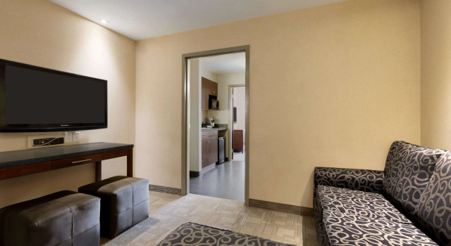 Days Inn by Wyndham Regina Airport West