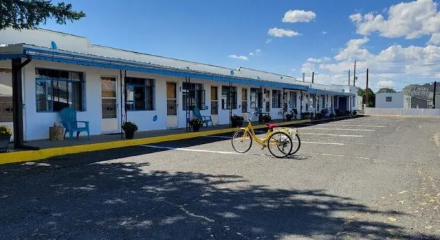 Maverick Motel and Glamp Ground, Boek Motel Hotels in Raton met parkeren, Parkeren