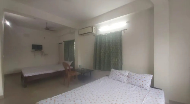 Четырёхместный номер Deluxe с балконом Goroomgo Sandhya Guest House Digha