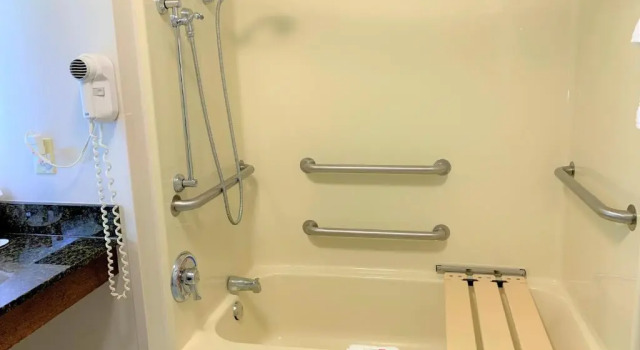 Номер Standard Baymont by Wyndham Eden