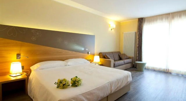 Люкс Harmony Suite Hotel
