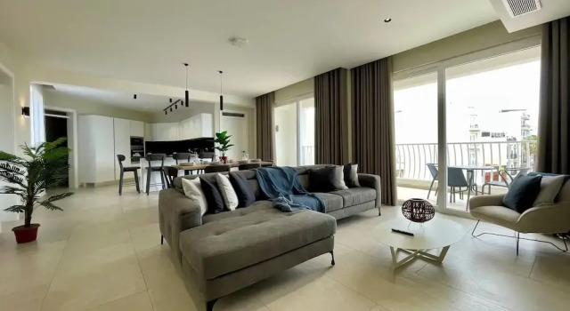 Bugibba Square Seafront LUX Apartments