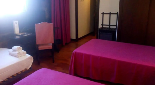 Трёхместный номер Hotel Temple Ponferrada