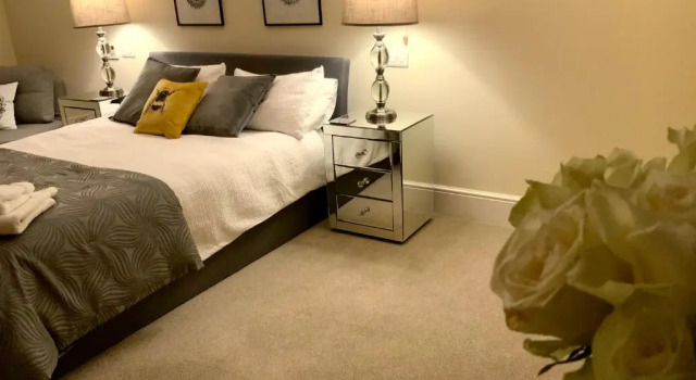 Private Room - The Beam Suite - Burway House on The River Thames, Забронировать Апартаменты/квартира Апартаменты Западного Суссекса, Апартаменты/квартира
