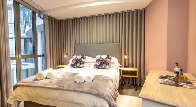 Апартаменты Hibernian Towers 807, Beach Road, Strand