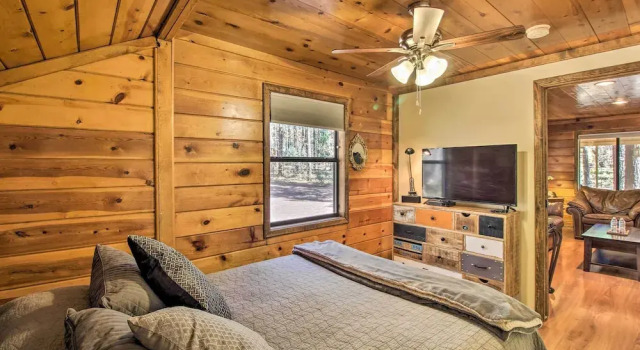 Deck & Grill: Pet-friendly Lakeside Cabin, Boek Vakantiehuis Lakeside Arizona