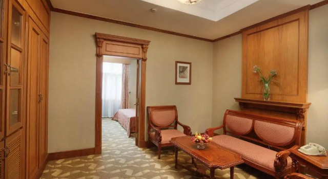 Люкс Superior JingAn Hotel