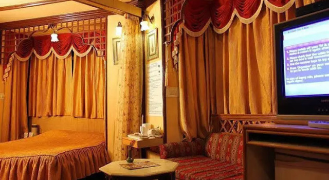 2 BR Rustic hut in Fagu, Shimla, by GuestHouser (912C)