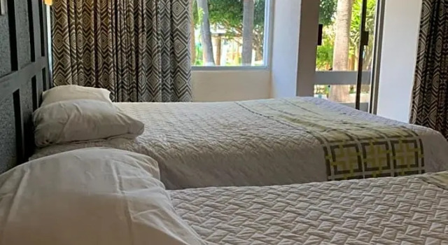 Семейный номер Standard Дуплекс c 1 комнатой с видом на море La Concha Beach Hotel & Club