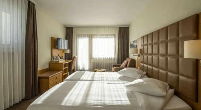 Двухместный номер Standard с балконом Hotel Olympic - Montana Center