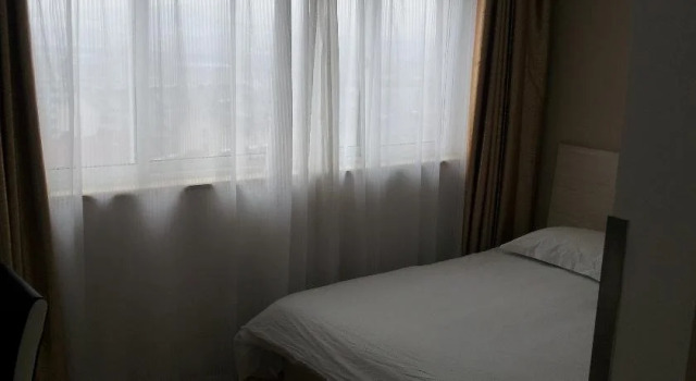 Super 8 by Wyndham Zhenjiang Ding Mao Qiao, Book Hotel Hotels in Zhenjiang with a Pool, Swimming Pool