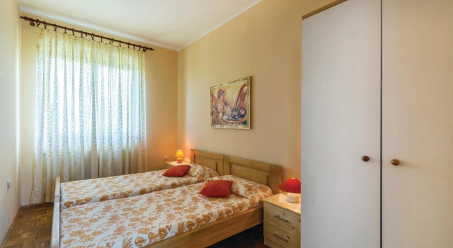 Nice Home in Brtonigla With Wifi and 3 Bedrooms