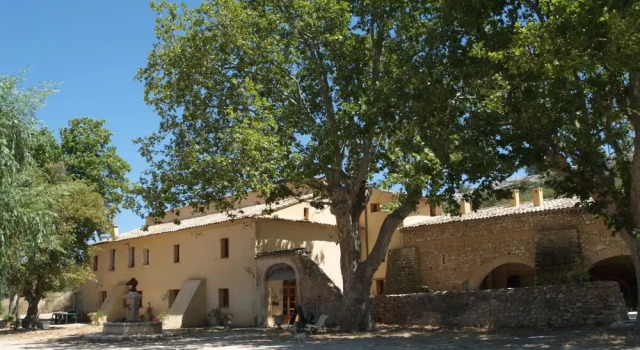 La Fontaine, Prenota Hotel Simiane-la-Rotonde Strada della Lavanda