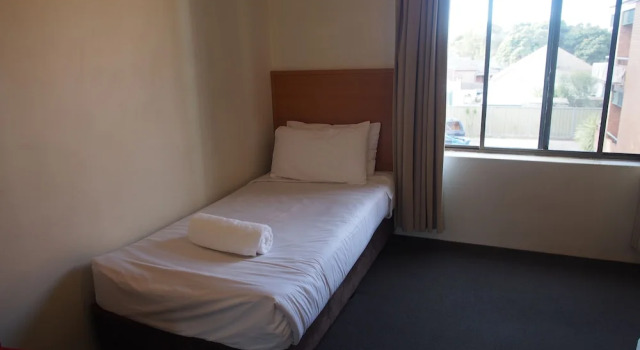 Семейный номер Standard с балконом Garden Lodge Sydney Hotel