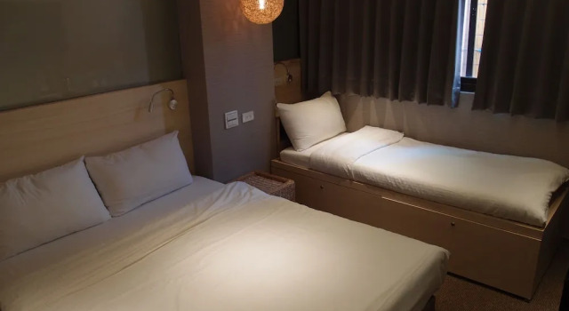 Standardowy trzyosobowy pokój Bayman Hotel