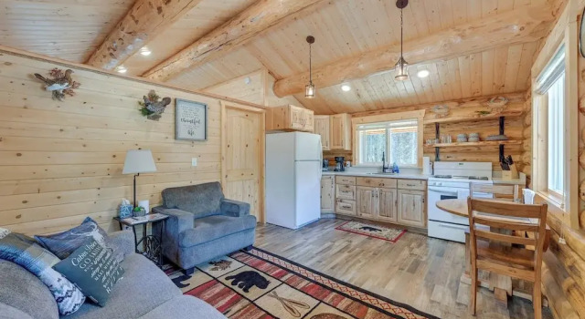 Woodsy Cabin Near Kenai River: Great for Anglers!, Rezerwuj Dom wakacyjny Kenai 