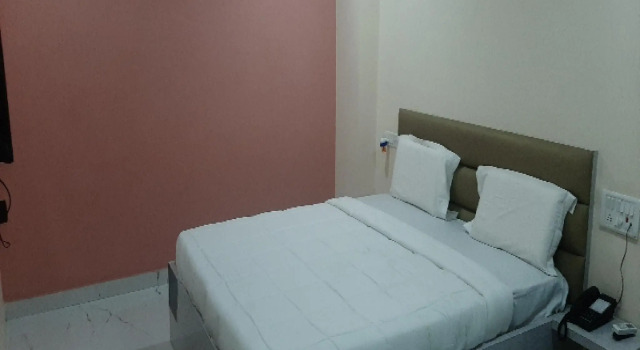 OYO 80612 Hotel Sandeep
