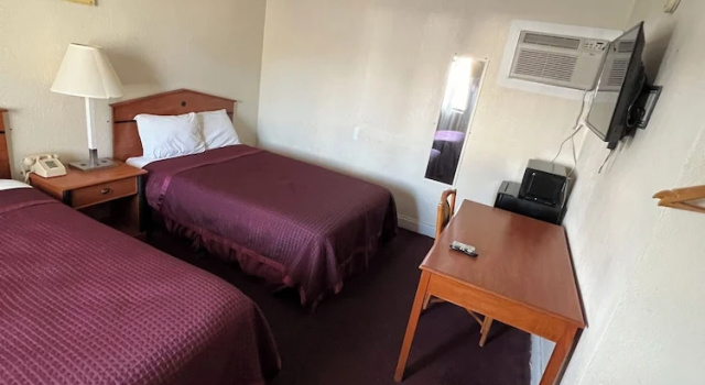 Четырёхместный номер Standard Budget Inn Ocala