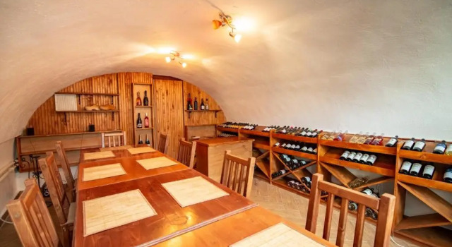 Апартаменты Bed&Wood in Center of Oradea 1