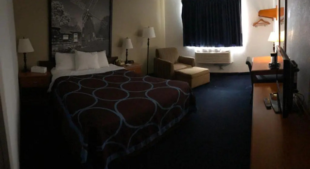 Номер Standard Super 8 by Wyndham Montgomery Maybrook