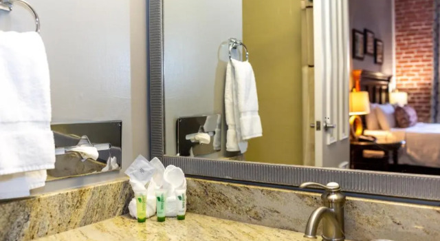 Люкс East Bay Inn, Historic Inns of Savannah Collection