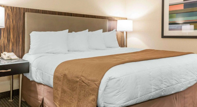 Двухместный номер Standard BlissPoint Inn Northwest Indianapolis