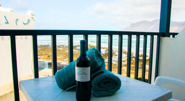 Seaview Famara Beach 2, Prenota Hotel Teguise 