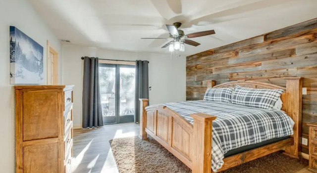 Arnold Cabin Near Calaveras Big Trees State Park!, Prenota Casa vacanze Hotel a Arnold con parcheggio, Parcheggio