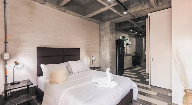 Hotel Magenta Lof