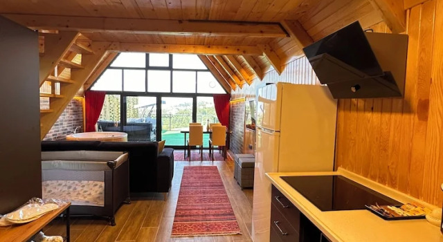 Бунгало Luxury c 1 комнатой с видом на реку Aurora Suit Bungalov