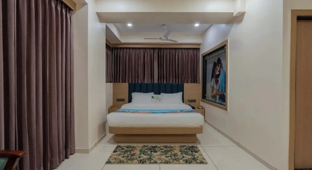Номер Standard Hotel TGR Pride