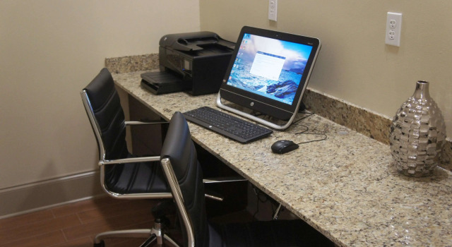 La Quinta Inn & Suites by Wyndham Gonzales LA, Boek Hotel Hotels in Missouri met zwembad, Zwembad
