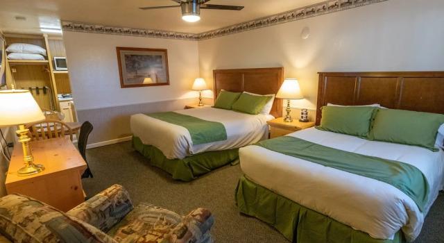 Номер Standard June Lake Motel