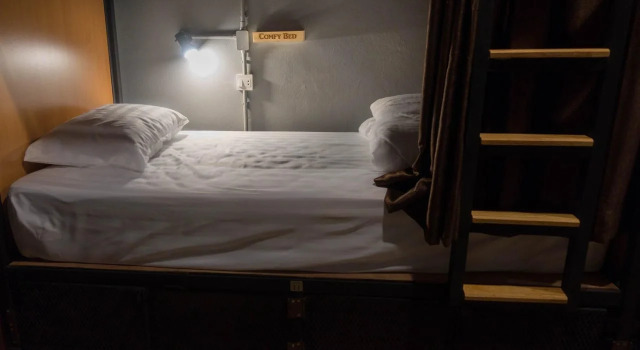 Comfy Bed Hostel - Adults Only