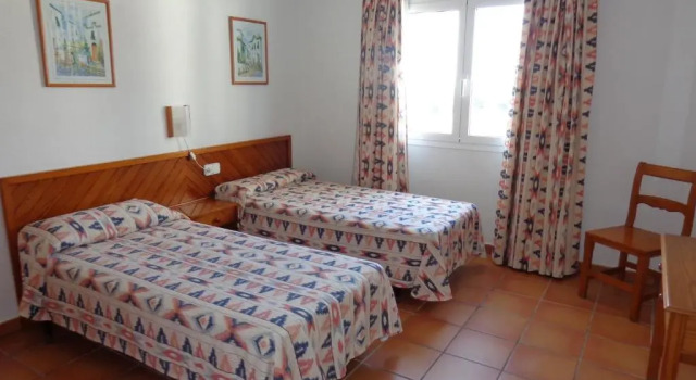 Apartamentos Los Pinares Benet, Book Apartment Hotels in Ibiza with a Pool, Swimming Pool