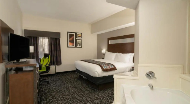Двухместный люкс Deluxe Wingate by Wyndham Memphis East