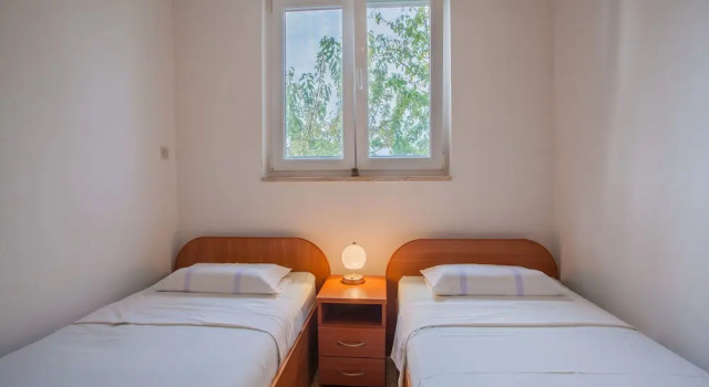 Apartments Marija, Prenota Appartamento Hotel a Isole Quarnerine con parcheggio, Parcheggio