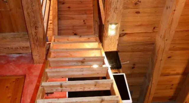 Ancienne petite marcairerie de montagne rénovée cadre rustique