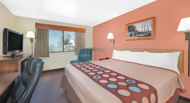 Люкс Super 8 by Wyndham Ottumwa